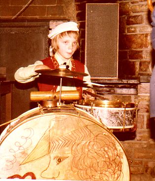 Das war 1974 als ich neun Jahre alt war und auf meinem ersten Schlagzeug spielte